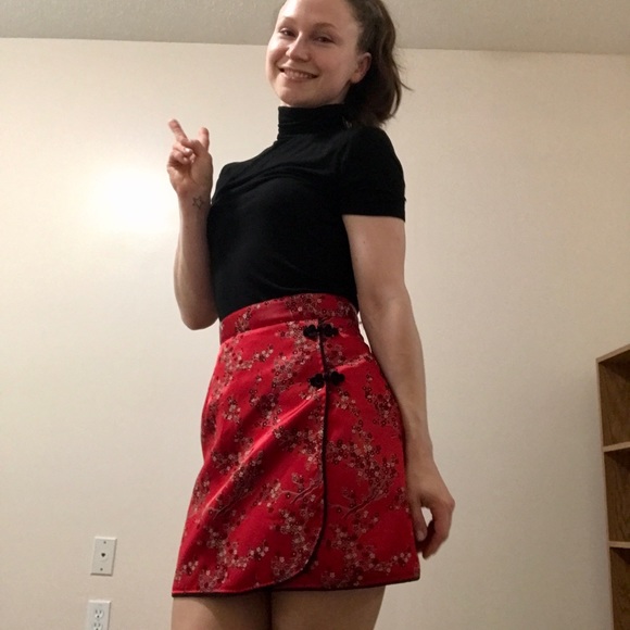 Red XOXO Mini Skirt, size Small. - Picture 4 of 6